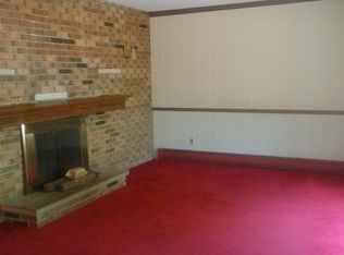 825 Townsend Cres W, Algonac, MI