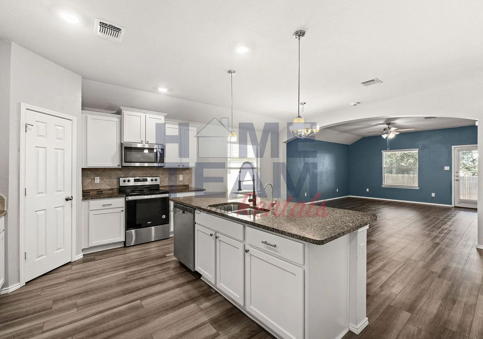 1808 Fall Creek Ct — Photo 2