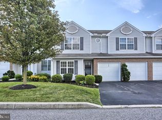 102 Merlin Dr, Hummelstown, PA 17036
