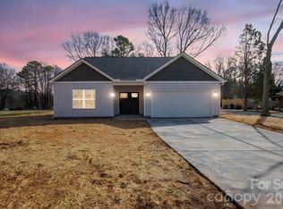 318 Sunrise Cir, Shelby, NC 28150