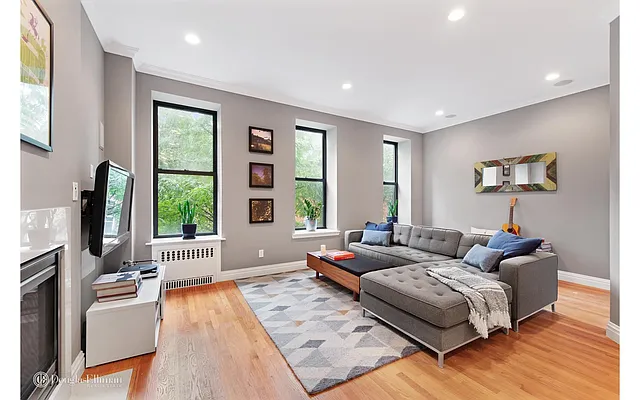 Sold by Douglas Elliman | media 14