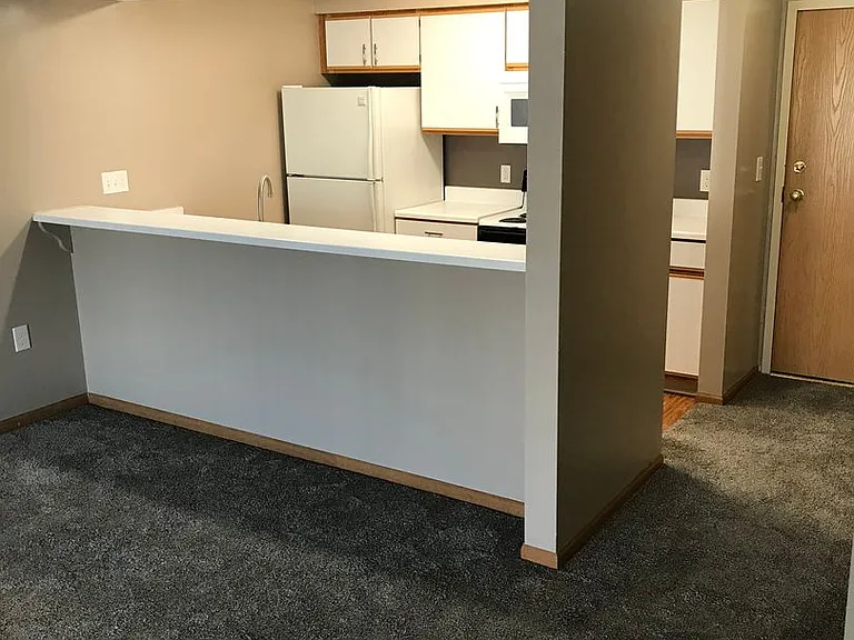 Deer Park Apartments — Photo 44