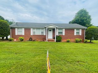3261 Robinwood Rd, Gastonia, NC 28054