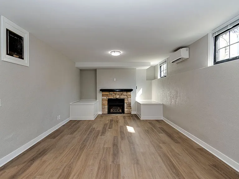 822 W Lakeside St — Photo 10