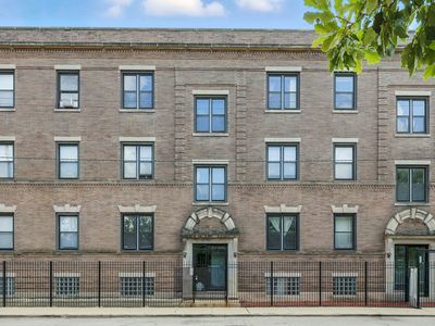 1127 E 61st St #3, Chicago, IL, 60637