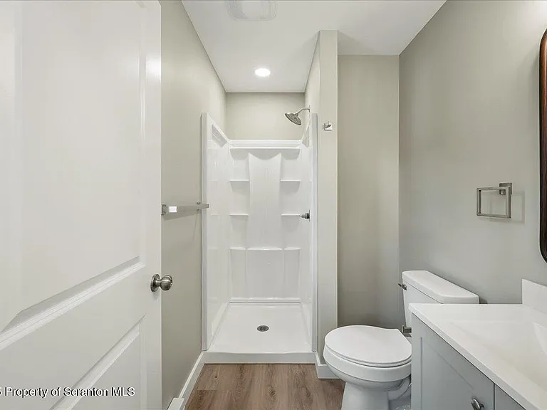 820-822 Delaware St — Photo 27