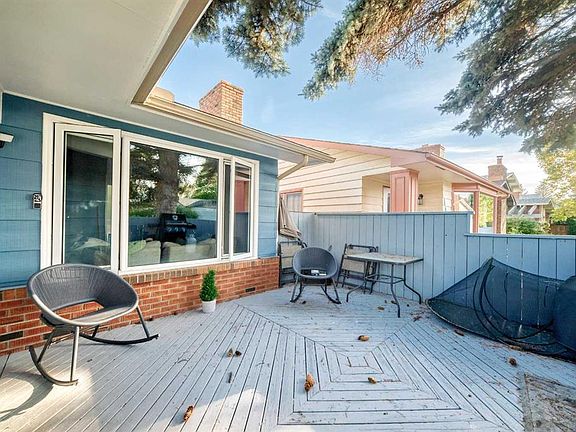 3rd image of 116 NW Midland Cres SE