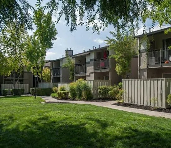 Mountain View Apartments — Photo 3