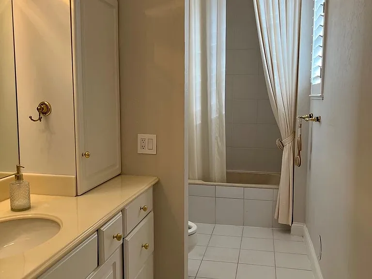 376 Leatherfern Ln — Photo 35
