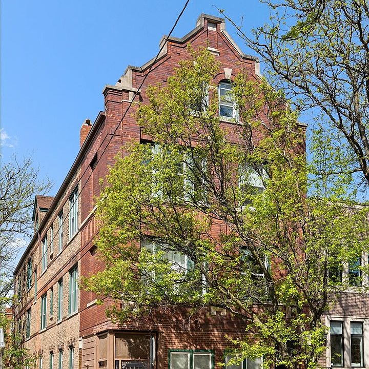 1st image of 2328 N Oakley Ave APT 3E