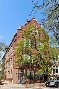 2328 N Oakley Ave APT 3E, Chicago, IL, 60647