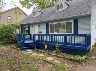 6022 Clover Ln, Toledo, OH 43623