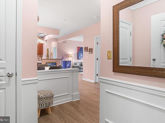 3rd image of 1022 Creekside Dr