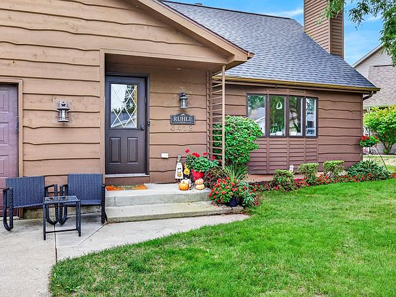 3rd image of 3412 N Mariah Ln