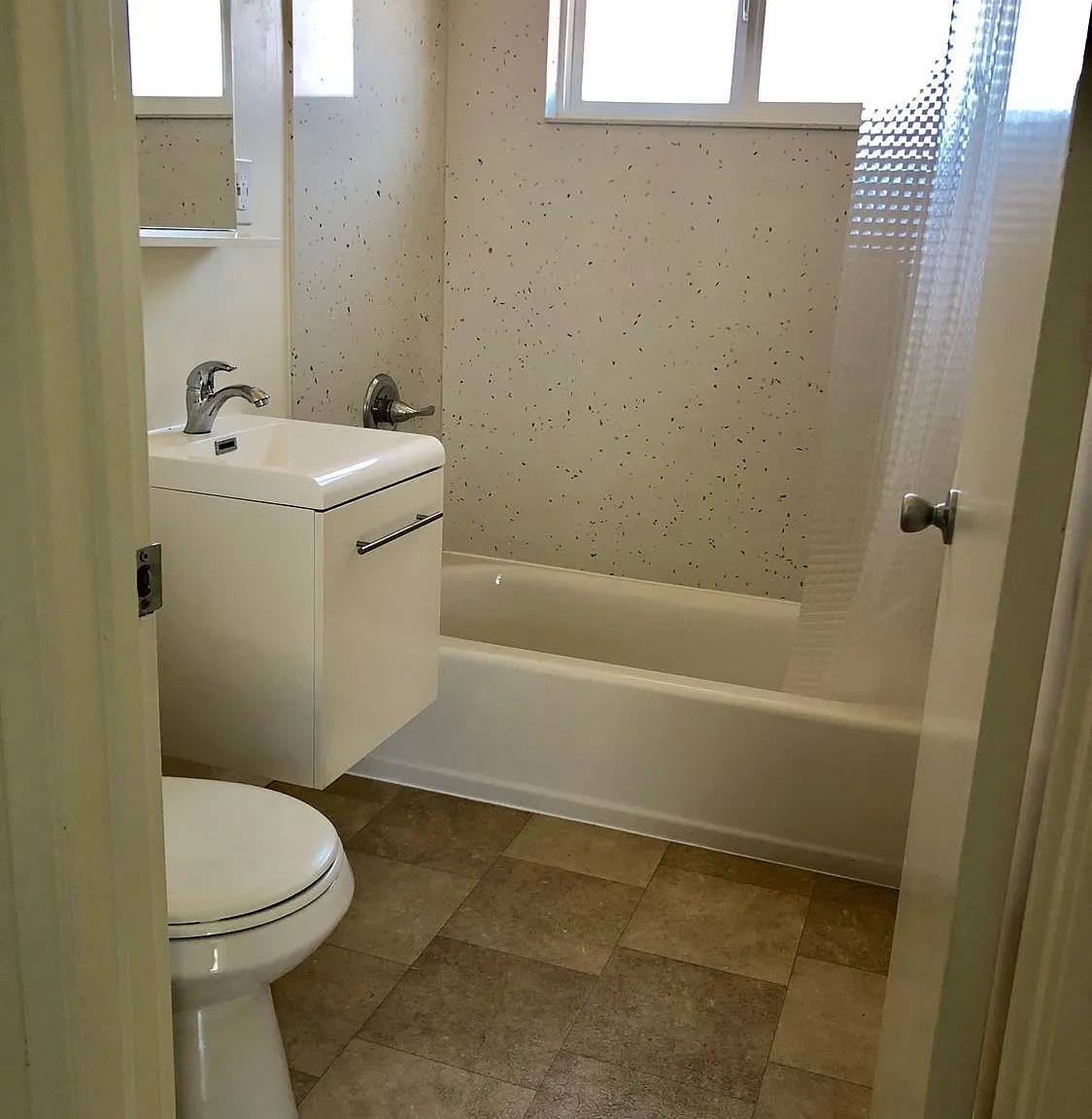 Studio, 1.0 bath, 350 sqft, $2,000 — Photo 4