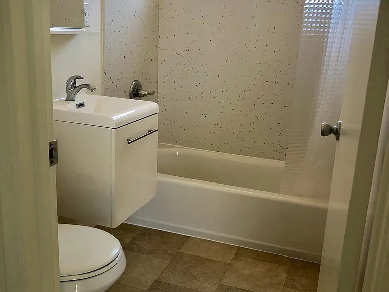 413 Huntington Ave #2 — Photo 5