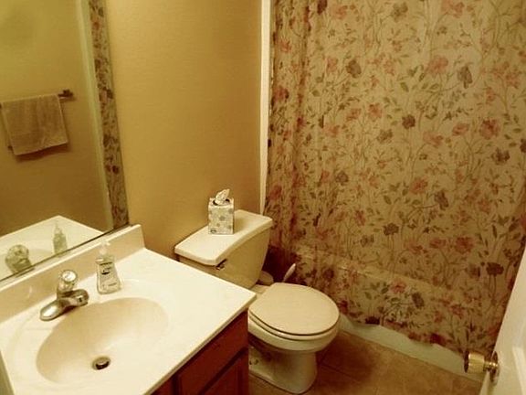 4th image of 5 David Lane Saratoga Springs Ny