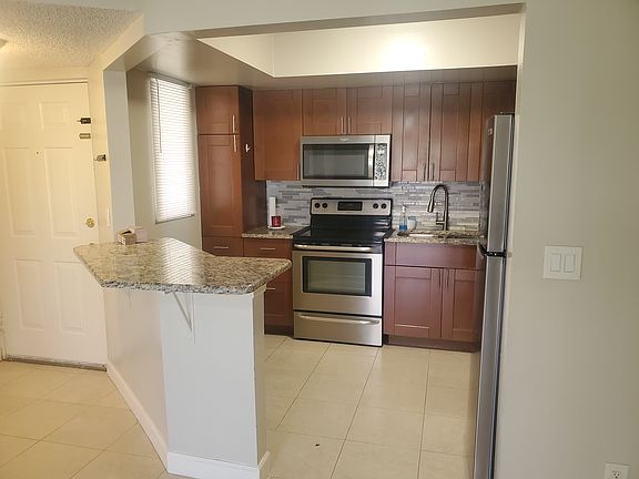 2nd image of 1552 SE Royal Green Cir Building O