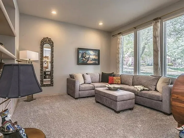 716 Fox Bend Trl — Photo 13