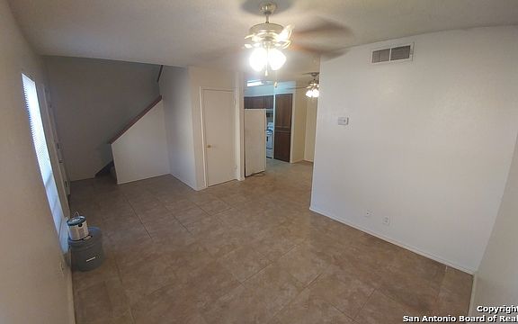 3rd image of 10553 Starcrest Dr