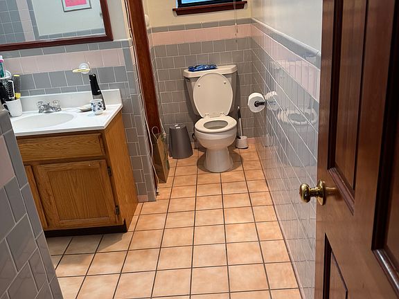 3rd image of 481 35th Ave #1