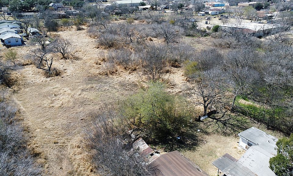 1st image of 150 E Mally Blvd