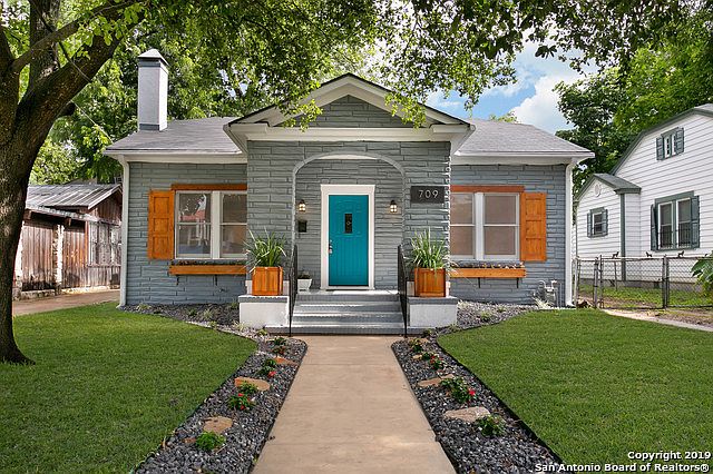 1st image of 709 W Russell Pl