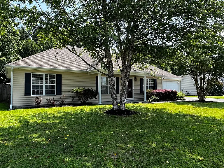 129 Pella Ln — Photo 1
