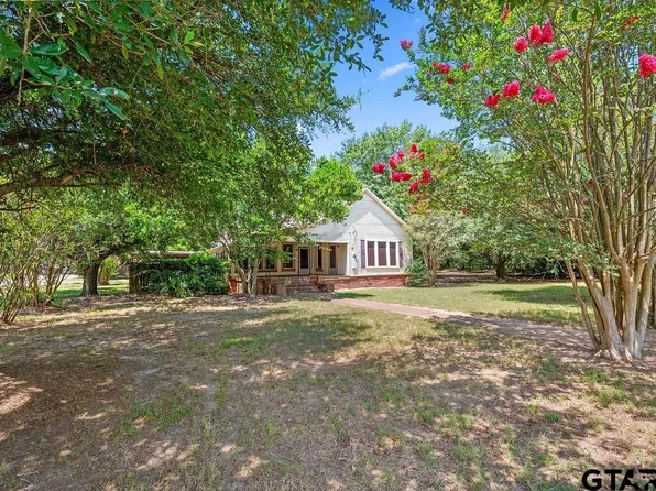 211 S Olive St, Grapeland, TX 75844