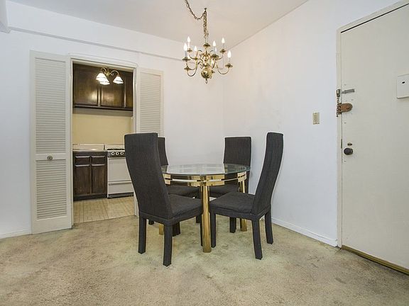 4th image of 301 E 48th St APT 5M
