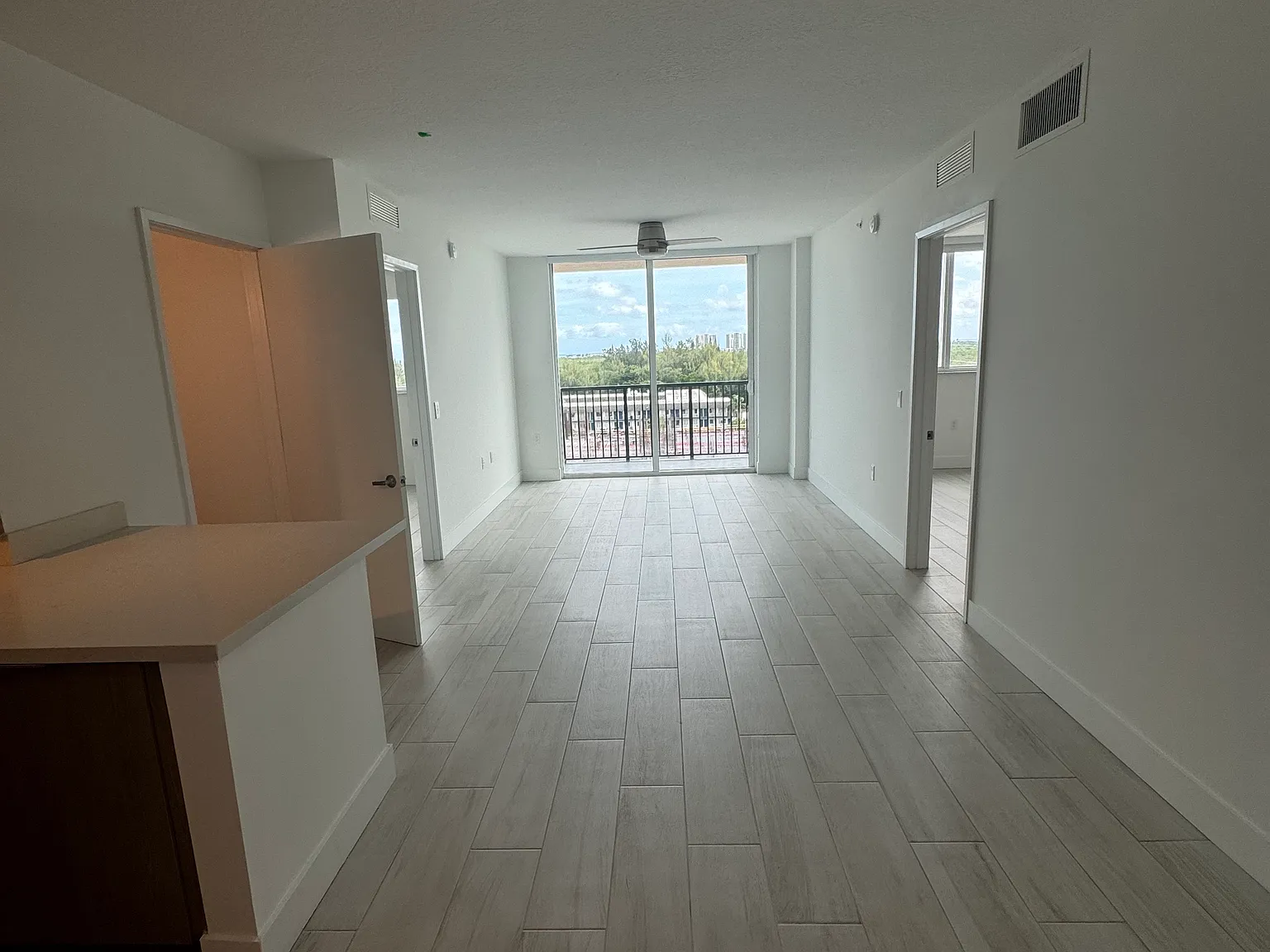 602 E Dania Beach Blvd — Photo 3