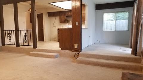 4th image of 407 Thomas Chapel Dr