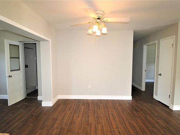5th image of 3640 Lakewood Dr #3640