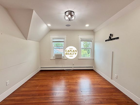 5th image of 53 E Pearl St #3