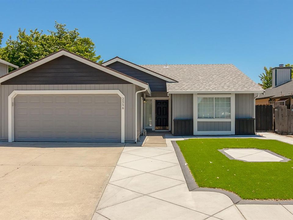 2nd image of 2556 Merle Ave