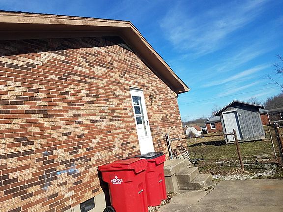 2nd image of 105 Cherrywood Dr