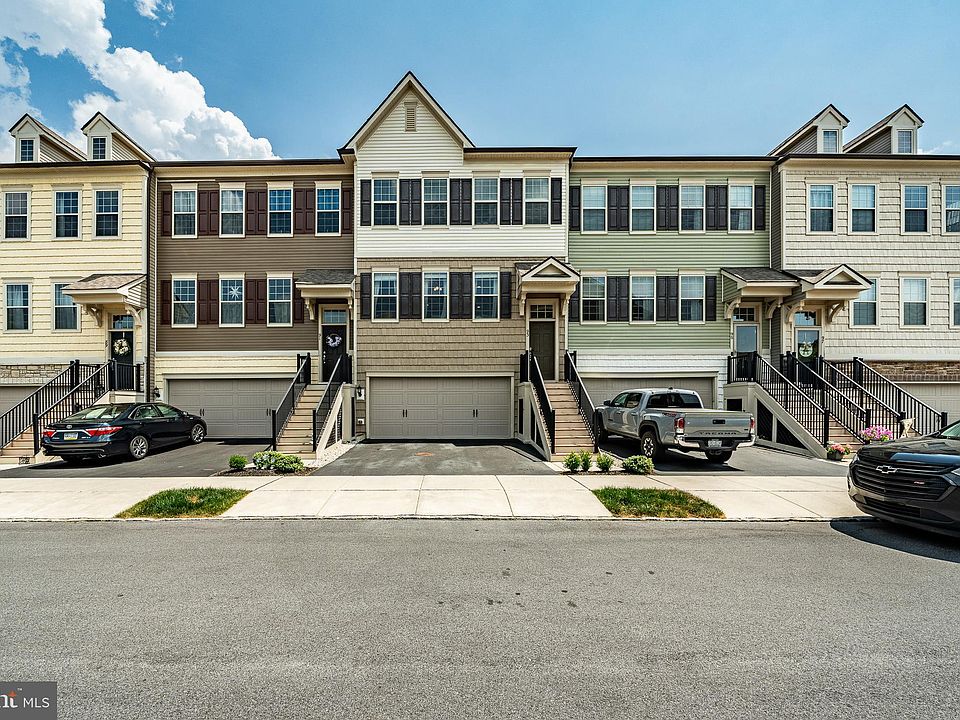 1st image of 93 Locks Farm Ln