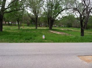 408 N Wickersham St, Yellville, AR 72687