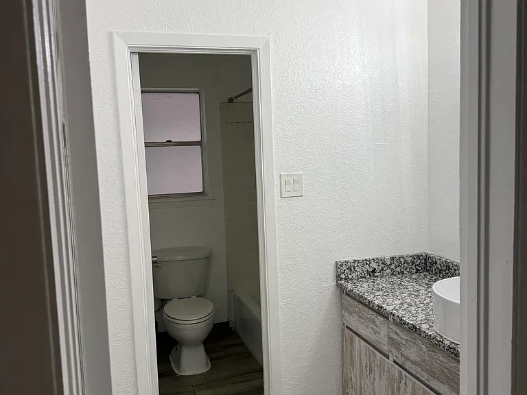 225 Zenith Dr #B — Photo 19
