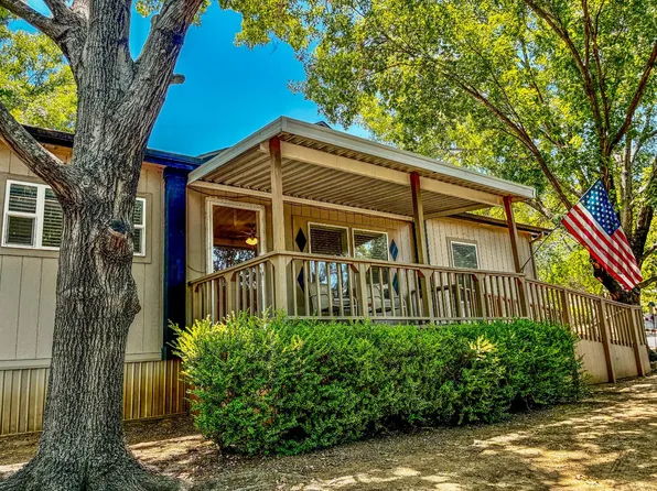 5723 Ensign Dr E, Fort Worth, TX 76119
