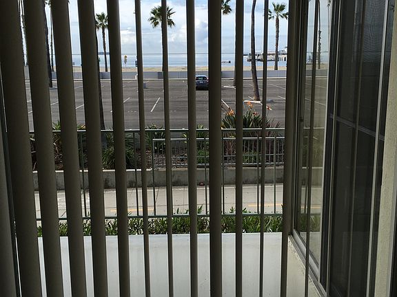 4th image of 11 S Termino Ave APT 116