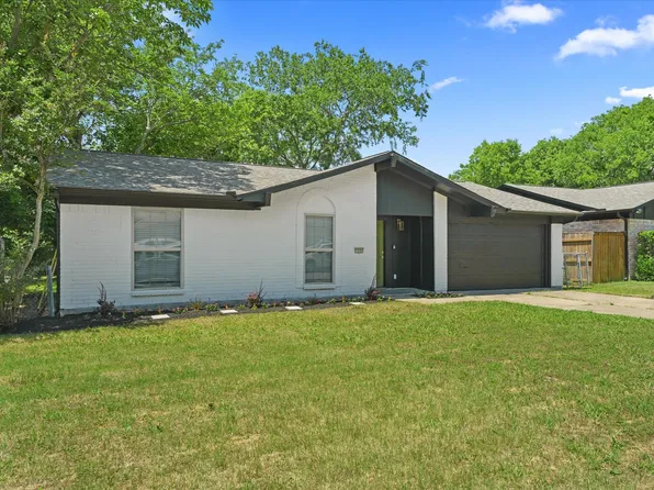 1222 Saturn St, Cedar Hill, TX 75104