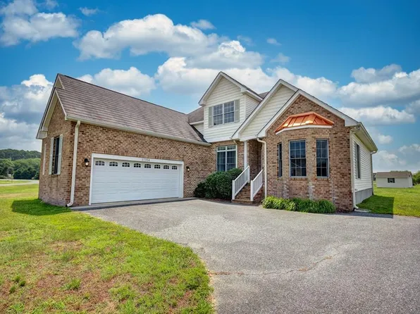 37254 Dolphin Dr, Greenbackville, VA 23356
