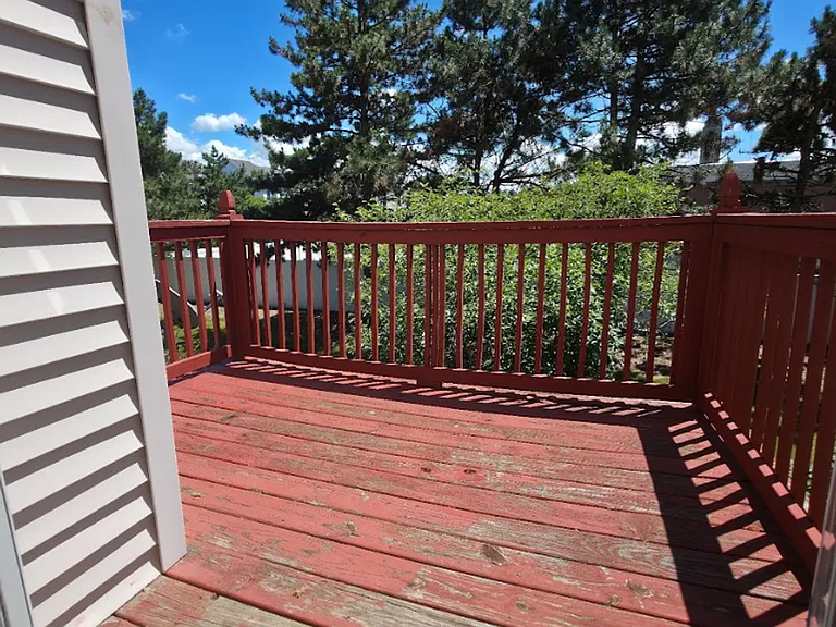 8114 Chester Pkwy — Photo 20