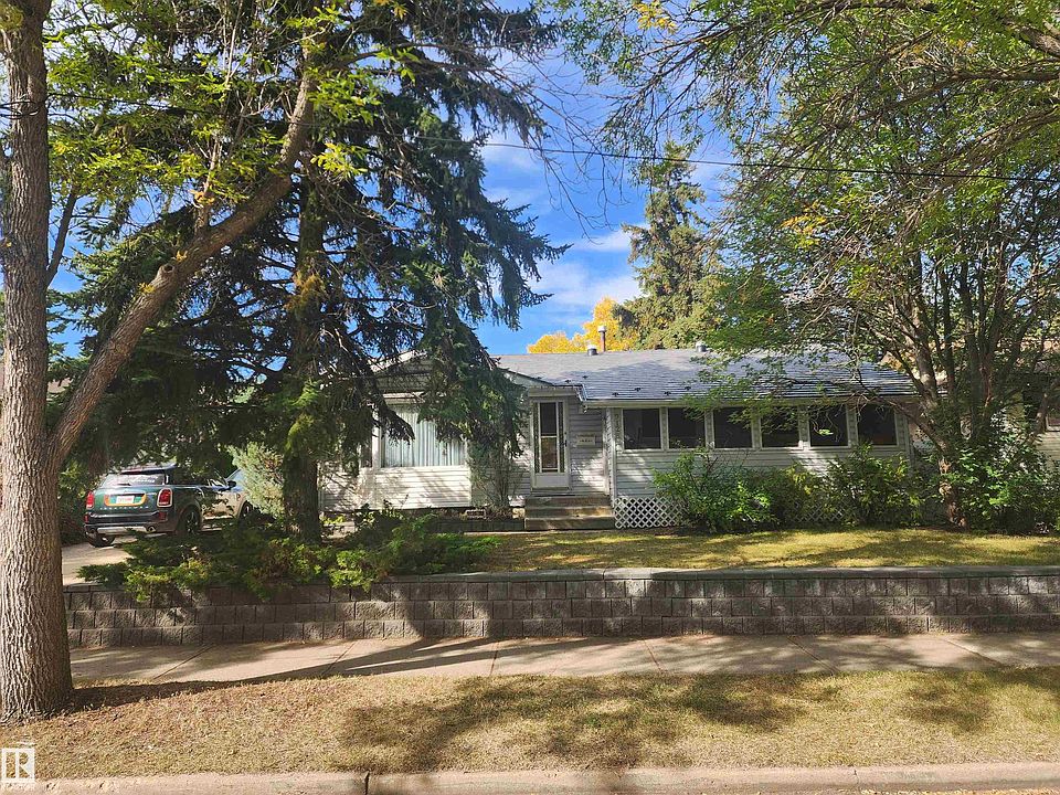 1st image of 9126 92nd Ave