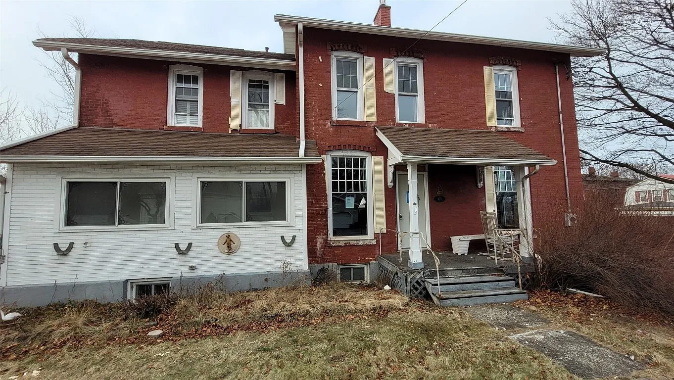 310 Fitch St photo 1