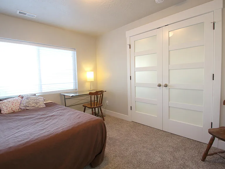 327 S 730 E — Photo 14
