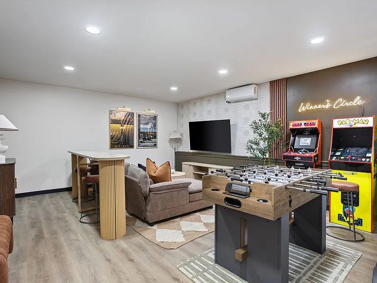 Building's Lounge