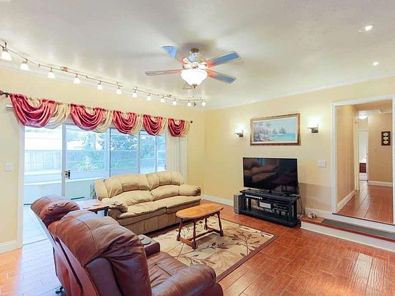 2nd image of 2523 Blue Lake Ct