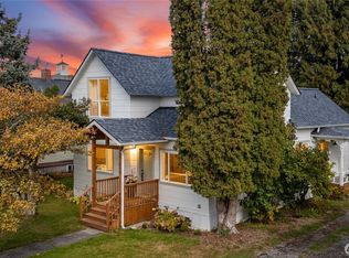 942 3rd St, Blaine, WA